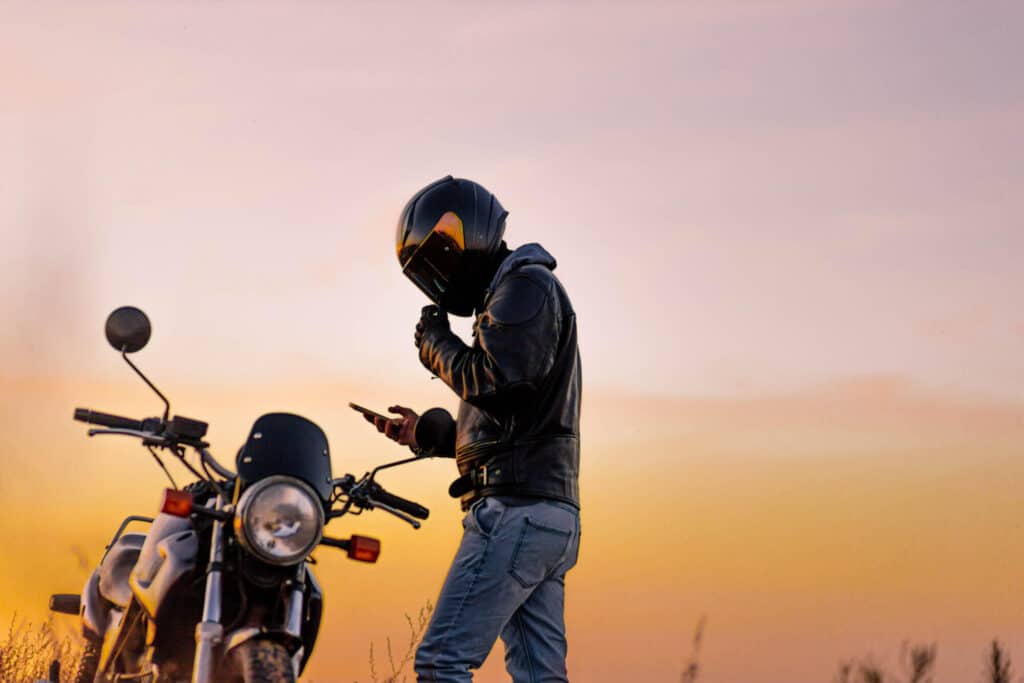 Assurance voiture et moto route tranquille